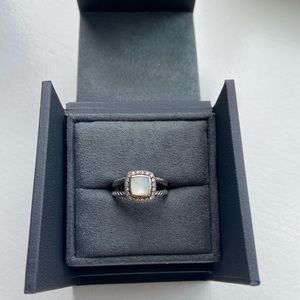 David Yurman Mother of Pearl Petite Albion Ring